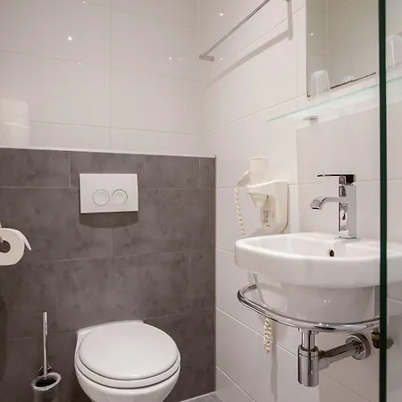 Titus Centre Hotel 2*