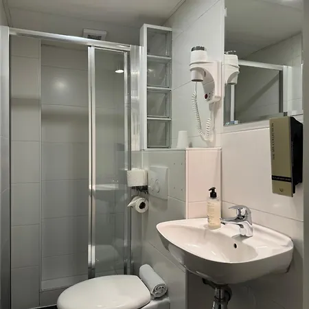Hotell Titus Centre 2*