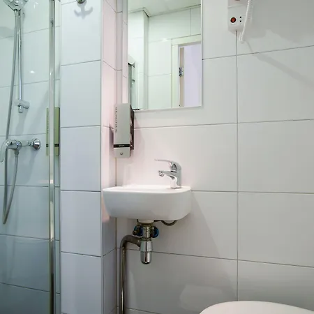 Titus Centre Hotel 2*