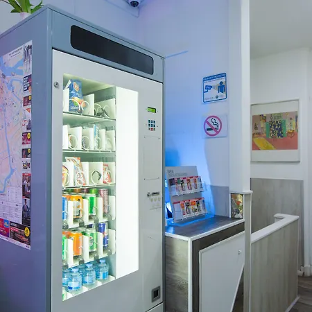 提图斯城市中心酒店 2*