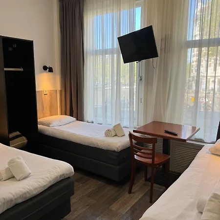 Titus Centre Hotel 2*