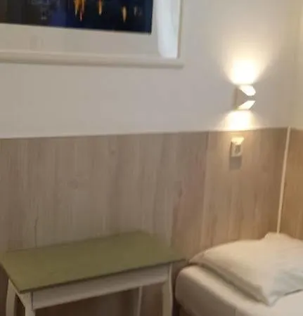 ティトゥス シティ センター 2* アムステルダム